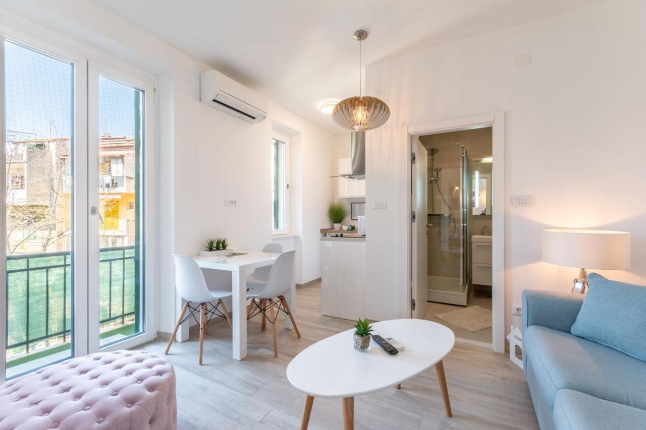 Studios & Room Poesia Split Zewnętrze zdjęcie